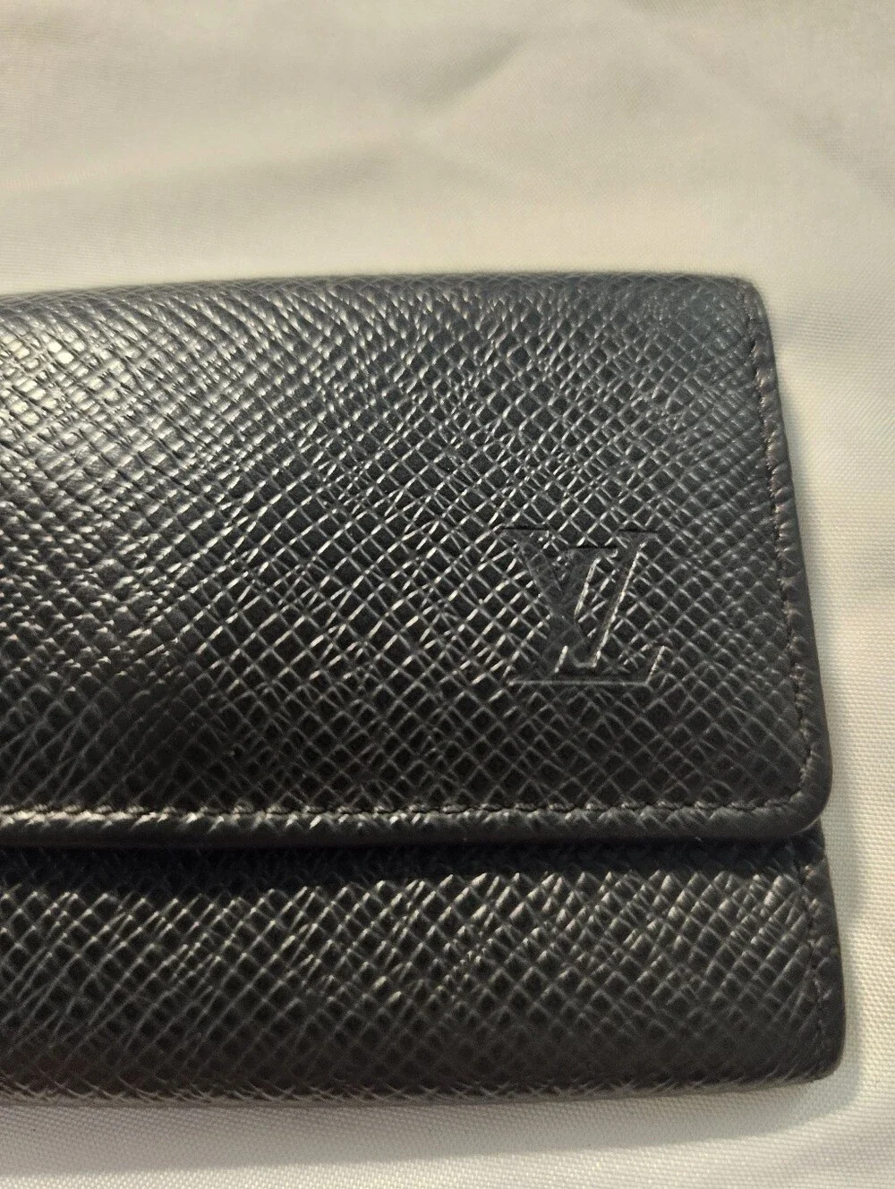 Louis Vuitton Black Taiga Leather Multicles 6 Key Holder